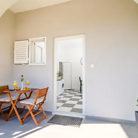 Apartment Amabilis Mlini